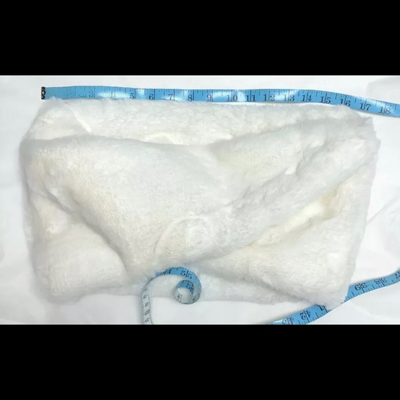 Ann Taylor Faux Fur Snood Gaiter Infinity Scarf - Picture 4 of 5